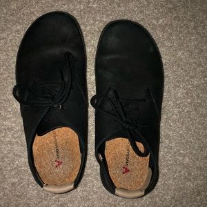 Vivo barefoot Men’s 40 fits a woman size 8